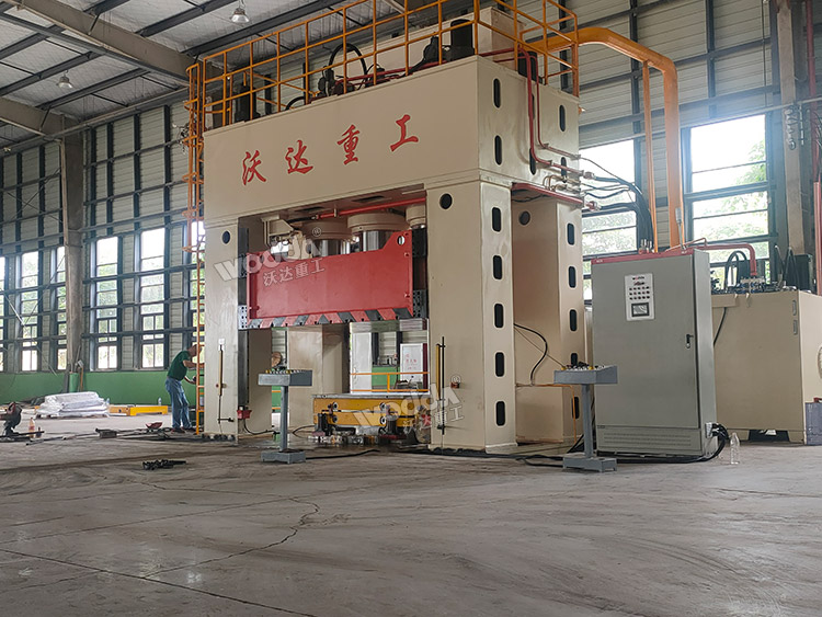 復(fù)合材料成型液壓機.jpg