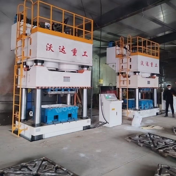 木屑托盤液壓機（三梁四柱式）